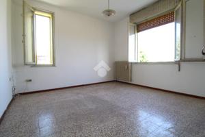 VILLA SINGOLA A SUZZARA