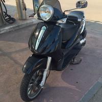 scooter Beverly Piaggio 500 cc Nero