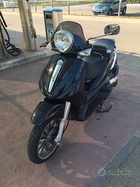 scooter Beverly Piaggio 500 cc Nero