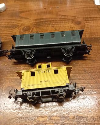 Modelli ferroviari della Rivarossi Italia H0 