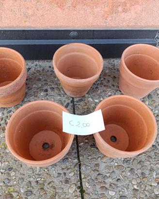 Vasi in terracotta del 15 Numero 5 € 2,00 cad