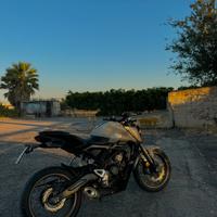 Honda cb125r