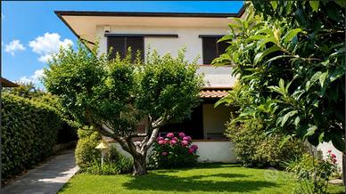 Villa indipendente a Marina di Pietrasanta