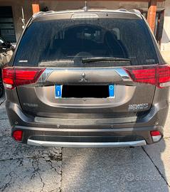 Mitsubishi Outlander PHEV 2017