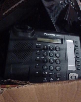 sistema telefonico Voip Panasonic 22 pezzi.