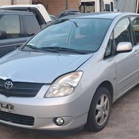 Ricambi Toyota Corolla Verso 2.0 td 2003 d4d