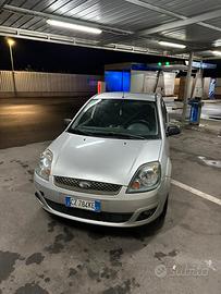 Ford fiesta anno 2004