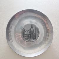 Piatto Decorativo Vintage in Peltro e Metallo