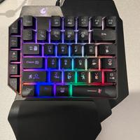 Combo tastiera e mouse con led funzionanti