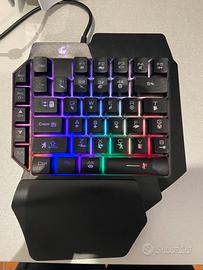 Combo tastiera e mouse con led funzionanti