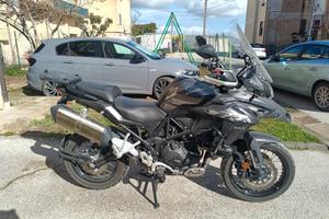 Benelli trk 502x