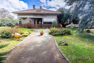 VILLA SINGOLA A ANGUILLARA SABAZIA