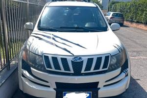 Mahindra XUV500 W8 - 7 posti