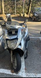 Honda Foresight 250 abbandonato non incidentato