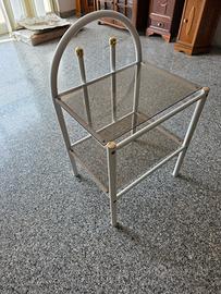 Tavolino vintage in metallo bianco con 2 piani