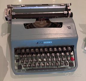 Macchina da scrivere Olivetti Lettera 32