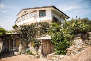 Villa di 400 m² con più di 5 locali e box auto dop