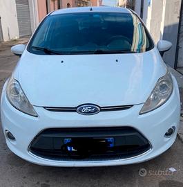 Ford fiesta mod. Titanium gpl/ benzina
