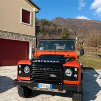 Land Rover Defender - Modello Adventure
