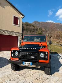Land Rover Defender - Modello Adventure