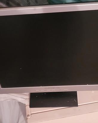 monitor a colori con casse
