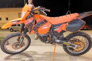 moto KTM exc 125 targato 2002