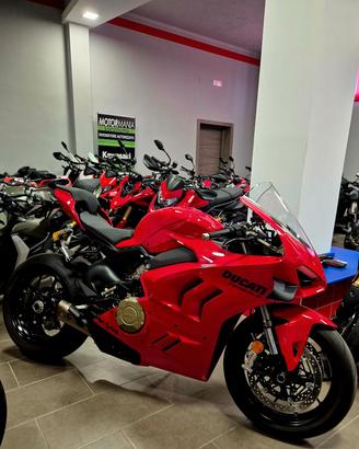 Ducati Panigale V4 2024 KM 2000 SCARICO AKRAPOVIC