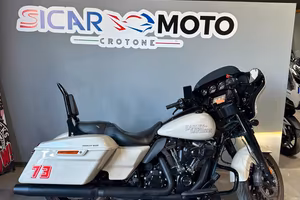 Harley-davidson FLHX Street Glide st