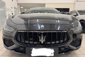 Maserati Ghibli 3.0 v6 275cv