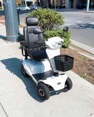 Scooter per Anziani e Disabili 4 ruote come nuovo