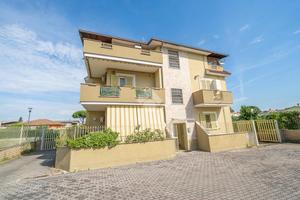 2 LOCALI A ROMA