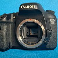 Fotocamera Canon EOS 7D con 93334 scatti