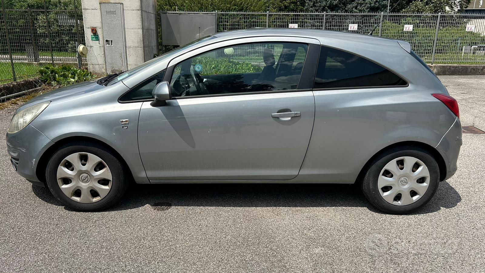 Opel Corsa 2011 photo 3