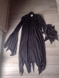 travestimento donna Morticia Addams/ strega 