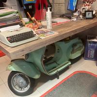 Scrivania bancone espositivo