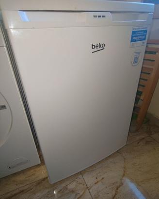 Congelatore Freezer Beko verticale esterno F54102
