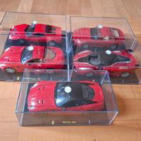 Lotto 18 modellini ferrari scala 1/24