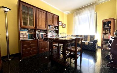 TRILOCALE PIANO ALTO LUMINOSO CON BALCONE !!!