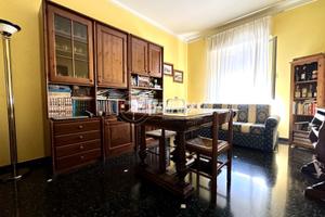 TRILOCALE PIANO ALTO LUMINOSO CON BALCONE !!!