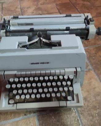 macchina da scrivere Olivetti 