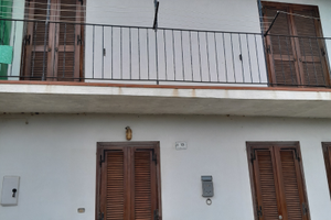 Immobile semindipente,terratetto