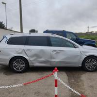 VW PASSAT VARIANT 365 2.0 TDI 140CV Ricambi