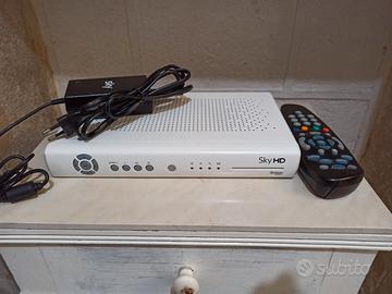 Decoder sky HD bianco modello DS831NS 
Funzionante
