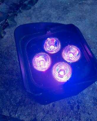 Faro 4 led 6 colori RGBWUA