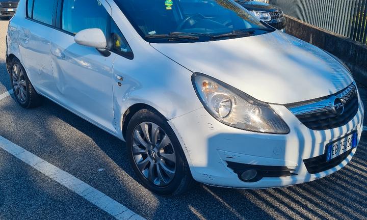 Opel Corsa 1.2 benzina/gpl Euro 5