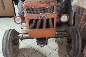 Trattore Fiat 45 CV con attrezzature agricole