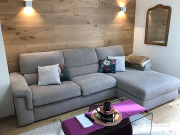 Divano 3posti con isola, e vero letto matrimoniale