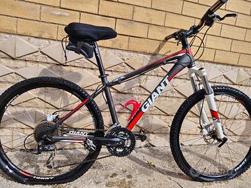 Bicicletta MTB GIANT