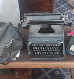 Macchina da scrivere vintage Everest ST