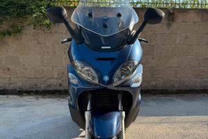 Piaggio X9